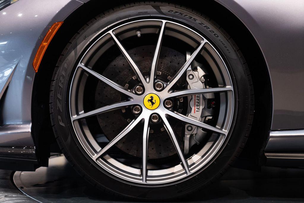 http://www.koenigseggchicago.com/galleria_images/148/148_p14_l.jpg