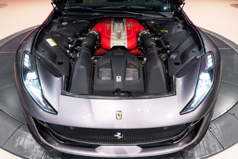 http://www.koenigseggchicago.com/galleria_images/148/148_p17_f.jpg