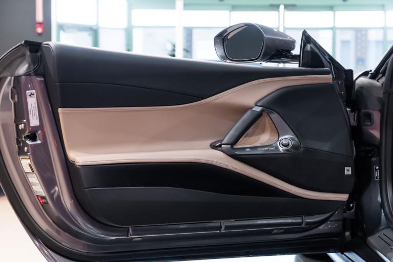 http://www.koenigseggchicago.com/galleria_images/148/148_p26_f.jpg