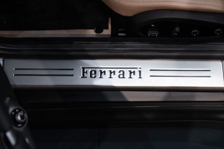 http://www.koenigseggchicago.com/galleria_images/148/148_p27_f.jpg