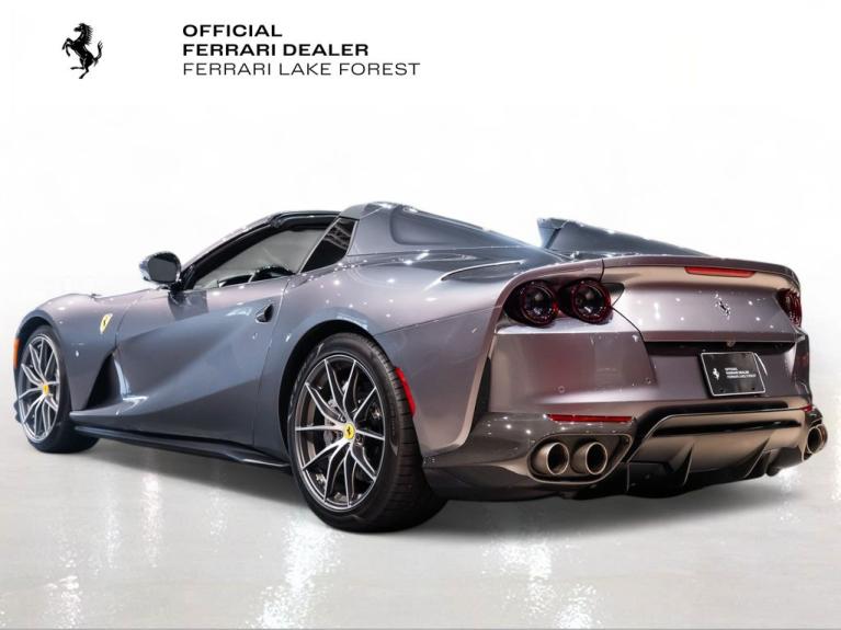 http://www.koenigseggchicago.com/galleria_images/148/148_p2_f.jpg