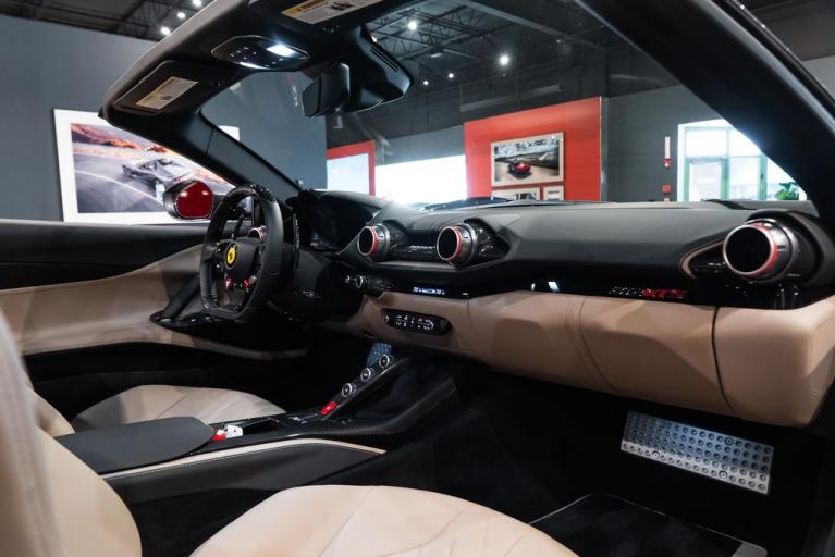 http://www.koenigseggchicago.com/galleria_images/148/148_p45_f.jpg