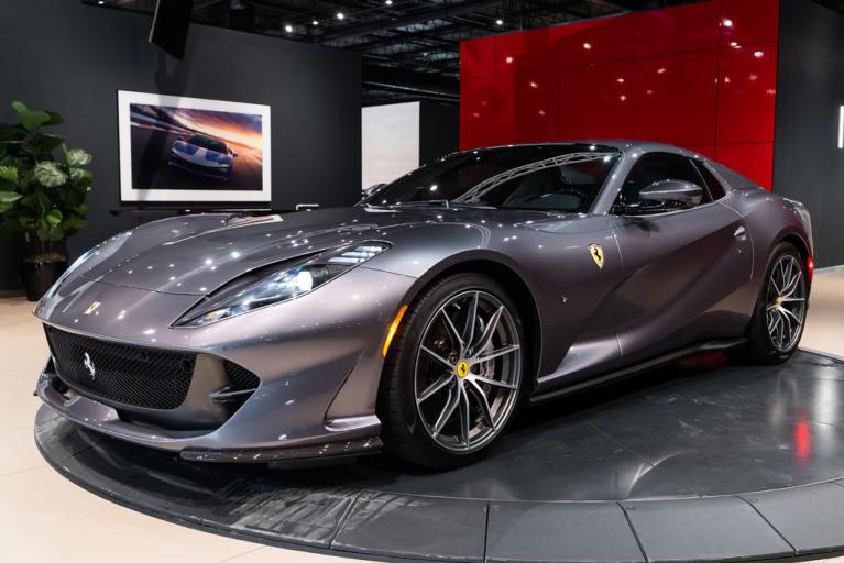 http://www.koenigseggchicago.com/galleria_images/148/148_p50_f.jpg