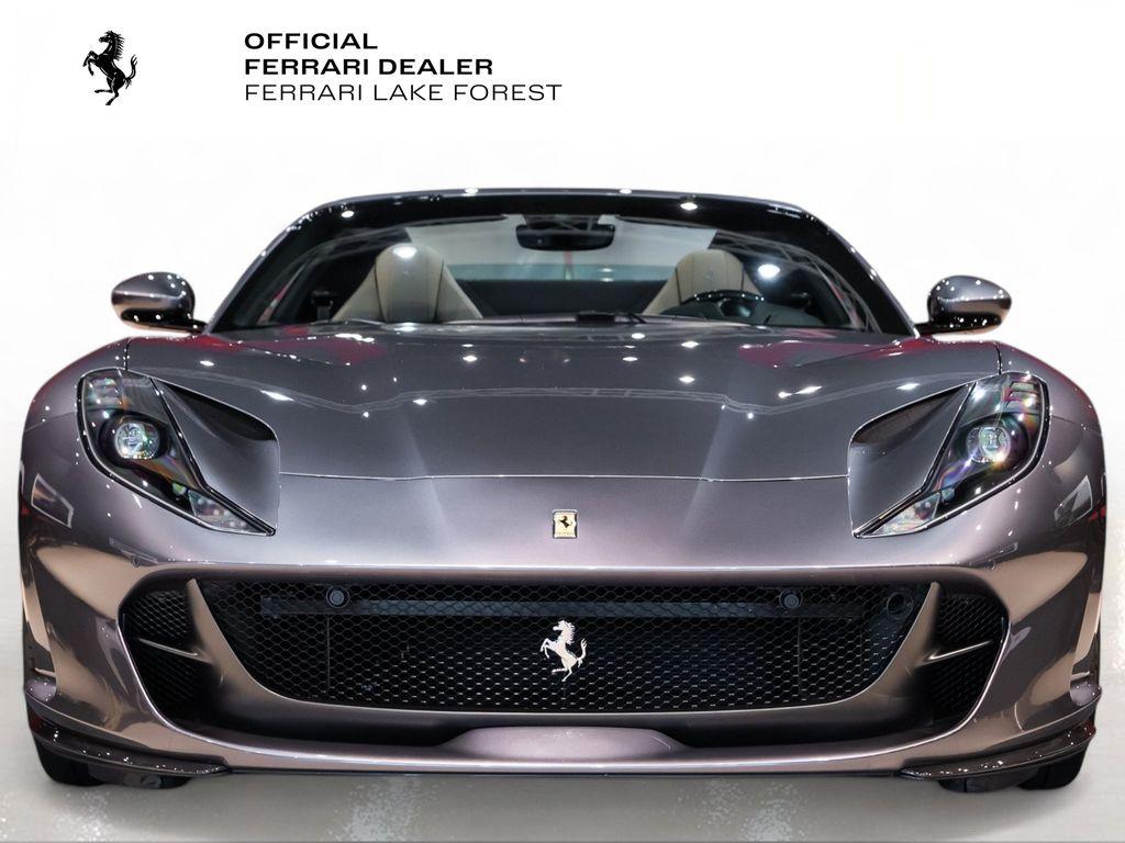 http://www.koenigseggchicago.com/galleria_images/148/148_p7_l.jpg