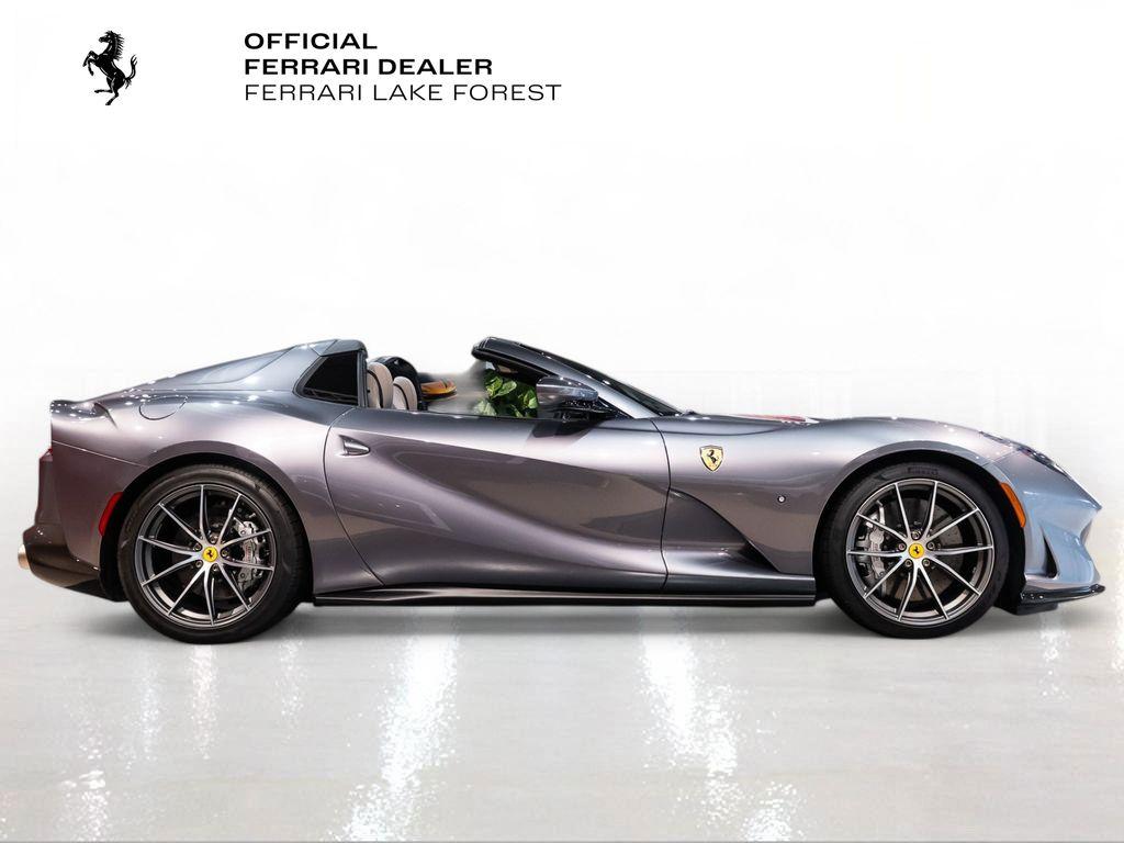 http://www.koenigseggchicago.com/galleria_images/148/148_p9_l.jpg