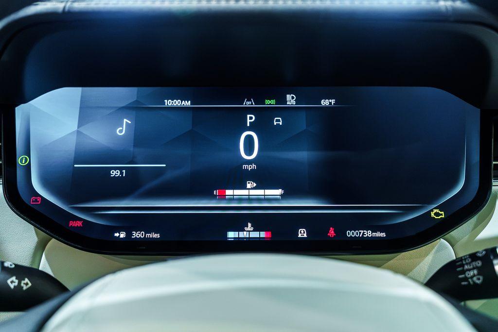http://www.koenigseggchicago.com/galleria_images/149/149_p24_l.jpg