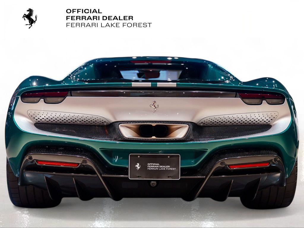 http://www.koenigseggchicago.com/galleria_images/150/150_p11_l.jpg