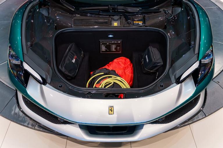 http://www.koenigseggchicago.com/galleria_images/150/150_p18_f.jpg