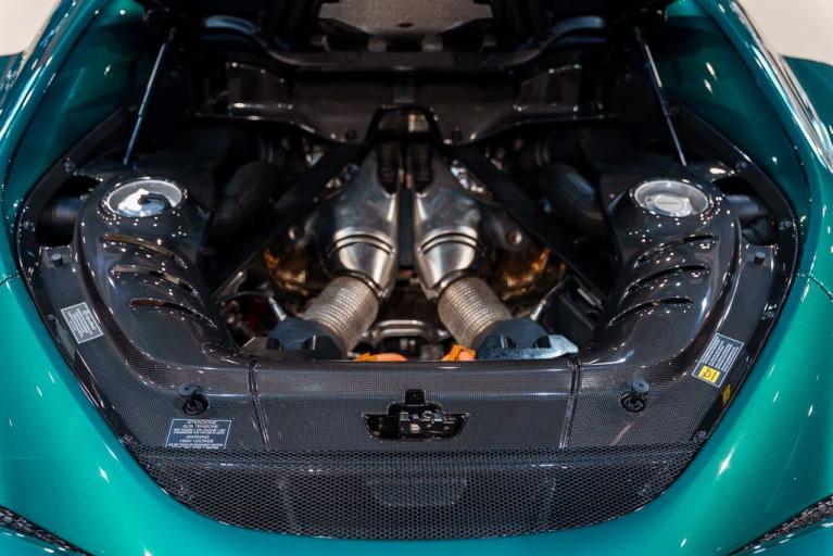 http://www.koenigseggchicago.com/galleria_images/150/150_p24_f.jpg