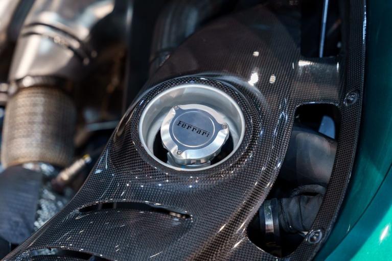 http://www.koenigseggchicago.com/galleria_images/150/150_p27_f.jpg