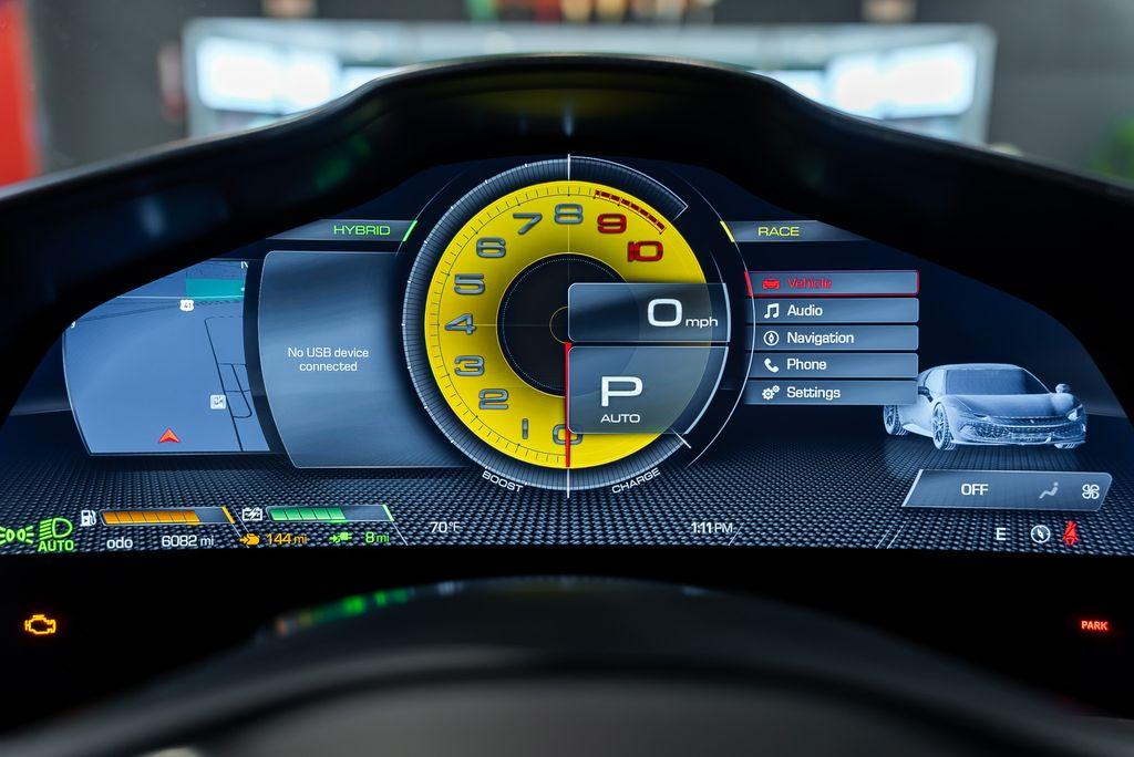 http://www.koenigseggchicago.com/galleria_images/150/150_p32_l.jpg