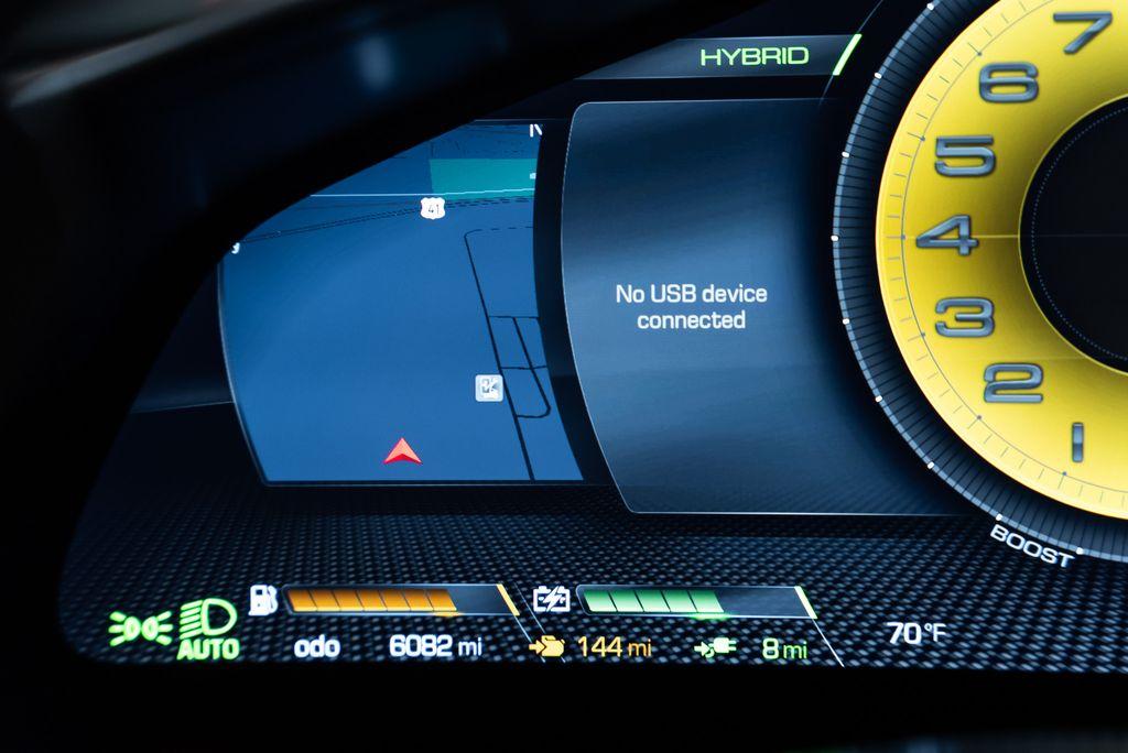 http://www.koenigseggchicago.com/galleria_images/150/150_p34_l.jpg