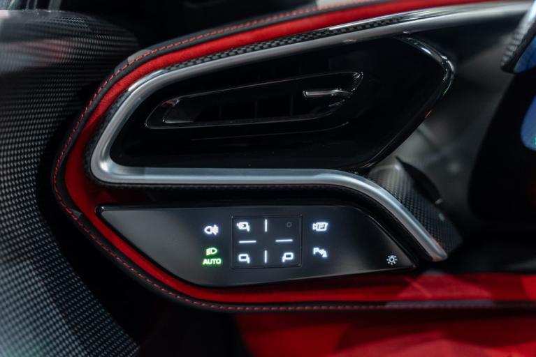 http://www.koenigseggchicago.com/galleria_images/150/150_p36_f.jpg