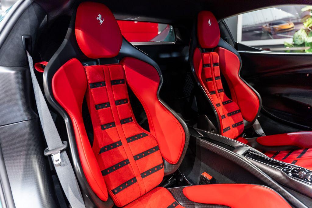 http://www.koenigseggchicago.com/galleria_images/150/150_p46_l.jpg