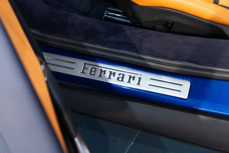 http://www.koenigseggchicago.com/galleria_images/151/151_p19_f.jpg
