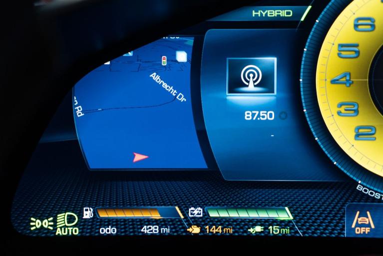 http://www.koenigseggchicago.com/galleria_images/151/151_p26_f.jpg