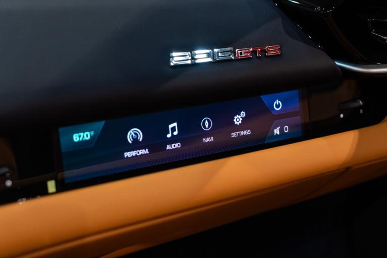 http://www.koenigseggchicago.com/galleria_images/151/151_p31_f.jpg