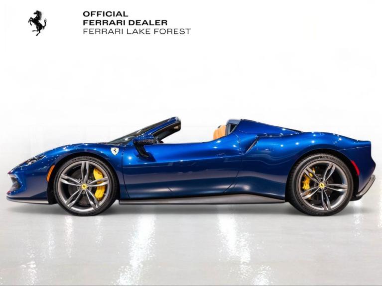 http://www.koenigseggchicago.com/galleria_images/151/151_p3_f.jpg