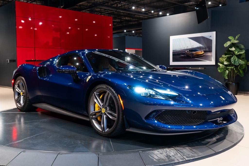 http://www.koenigseggchicago.com/galleria_images/151/151_p45_l.jpg