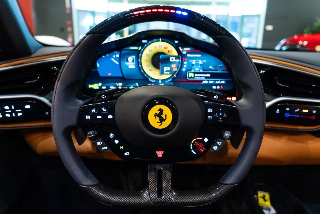 http://www.koenigseggchicago.com/galleria_images/151/151_p5_l.jpg