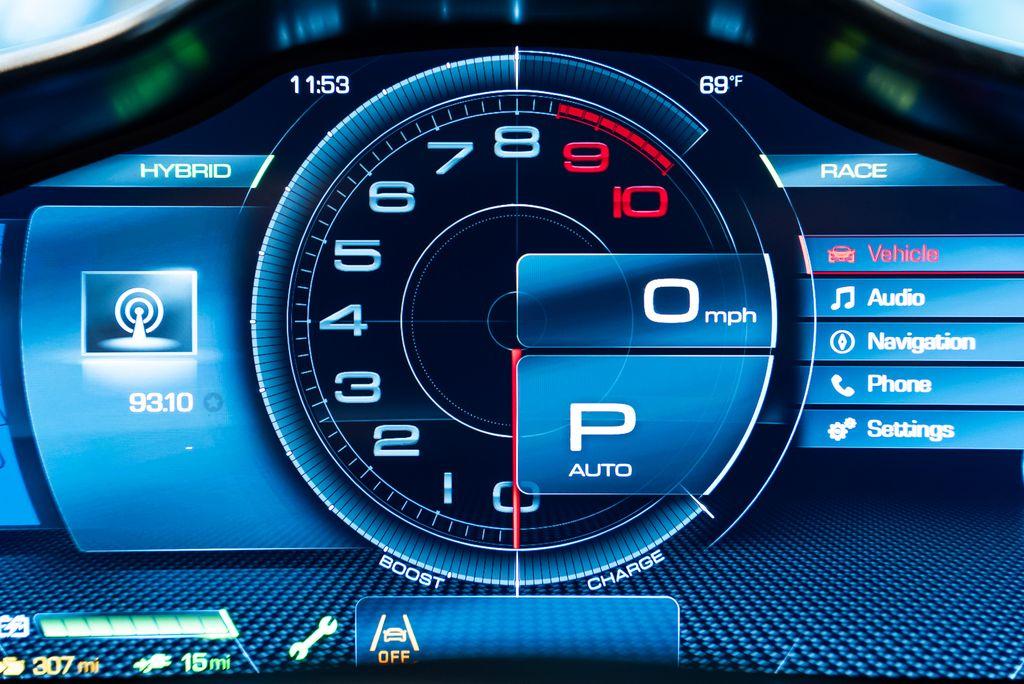 http://www.koenigseggchicago.com/galleria_images/153/153_p27_l.jpg