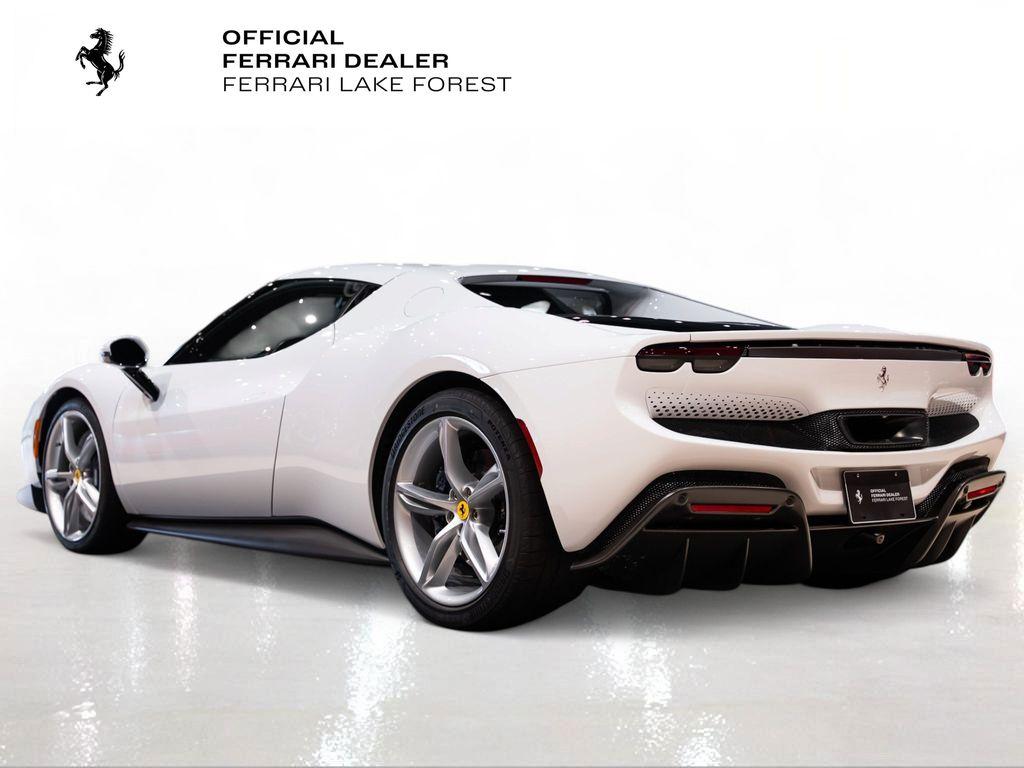 http://www.koenigseggchicago.com/galleria_images/153/153_p2_l.jpg