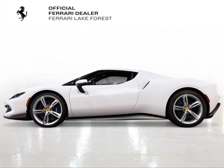 http://www.koenigseggchicago.com/galleria_images/153/153_p3_f.jpg