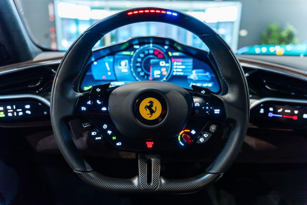 http://www.koenigseggchicago.com/galleria_images/153/153_p5_l.jpg