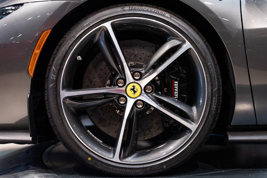 http://www.koenigseggchicago.com/galleria_images/154/154_p13_l.jpg
