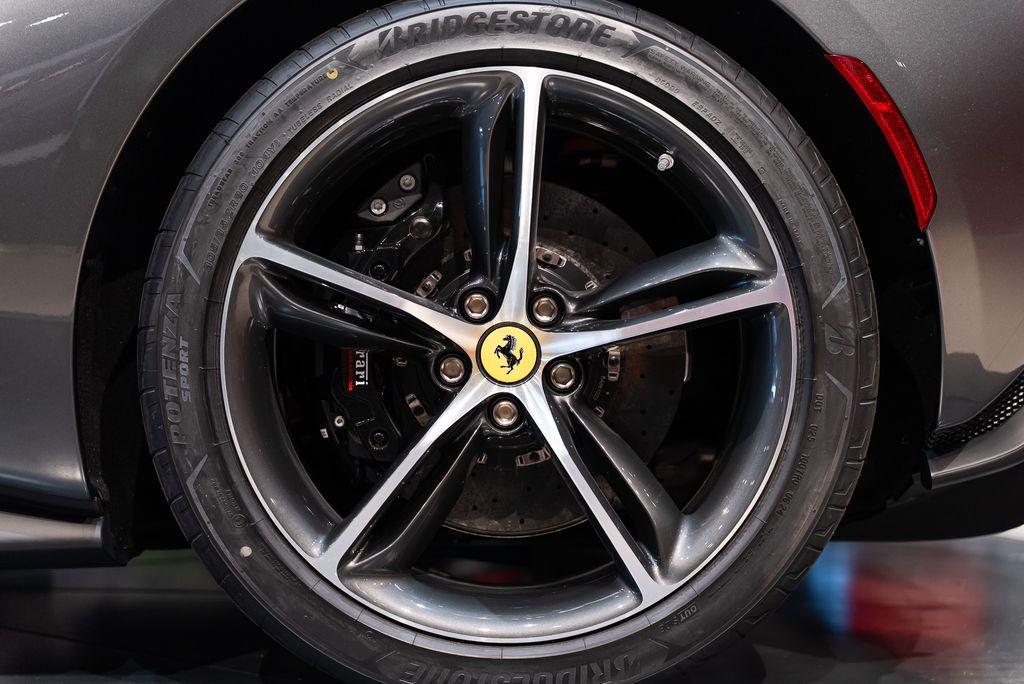 http://www.koenigseggchicago.com/galleria_images/154/154_p14_l.jpg