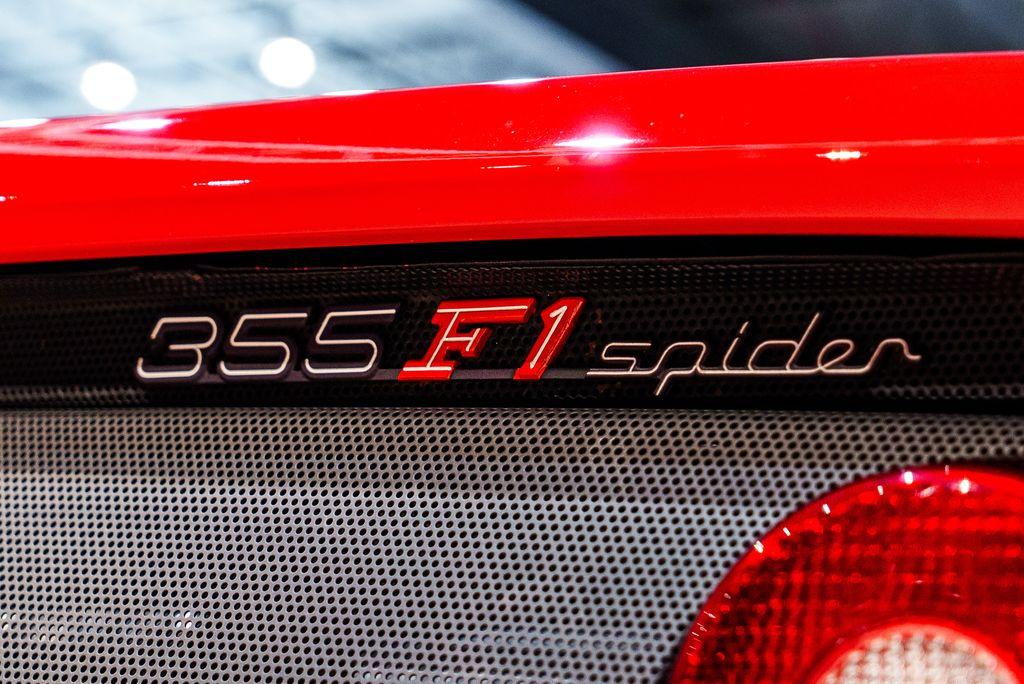 http://www.koenigseggchicago.com/galleria_images/156/156_p17_l.jpg