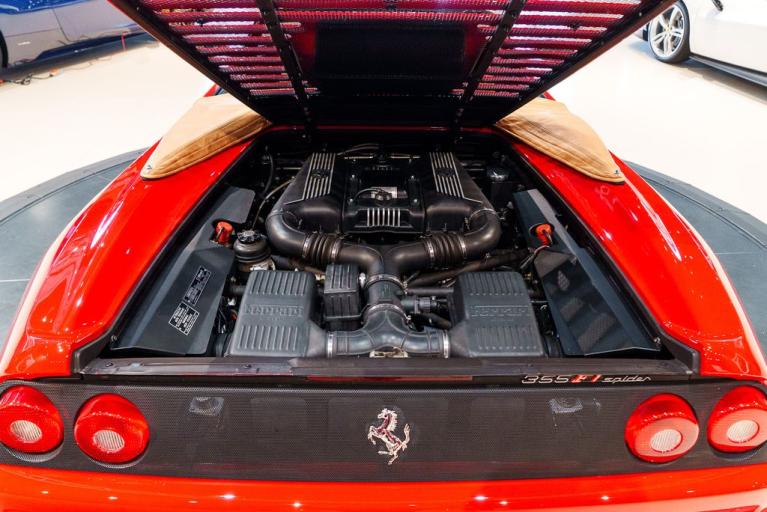http://www.koenigseggchicago.com/galleria_images/156/156_p21_f.jpg