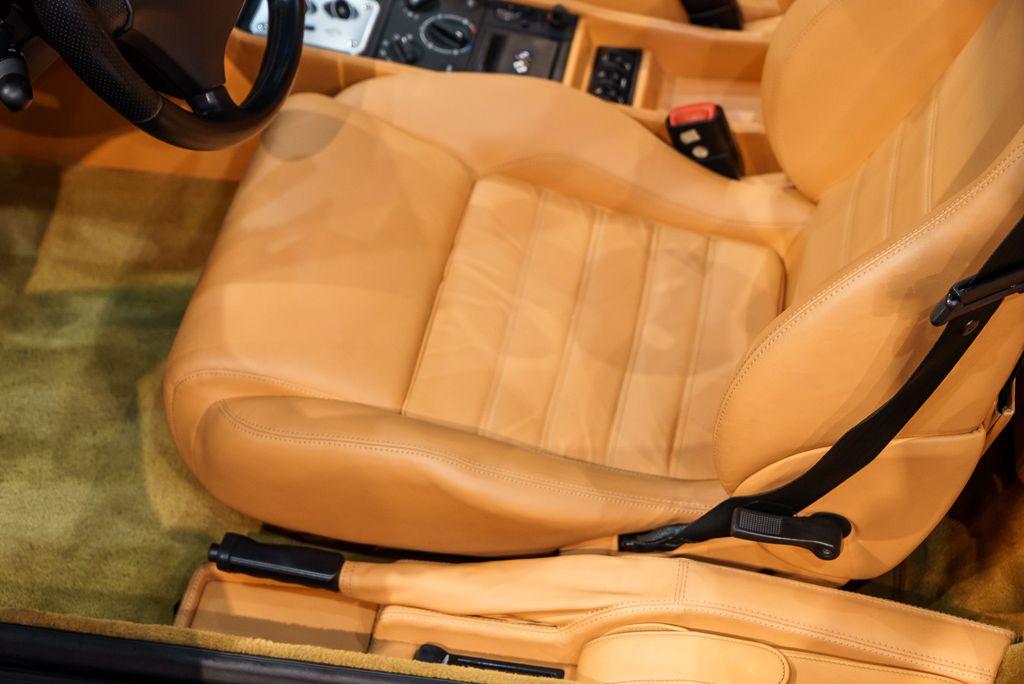 http://www.koenigseggchicago.com/galleria_images/156/156_p30_l.jpg
