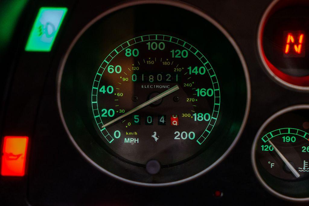 http://www.koenigseggchicago.com/galleria_images/156/156_p33_l.jpg