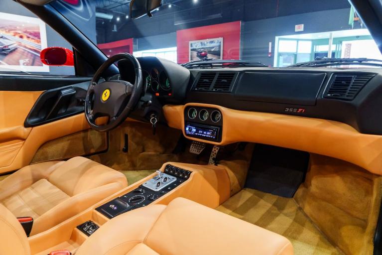 http://www.koenigseggchicago.com/galleria_images/156/156_p43_f.jpg