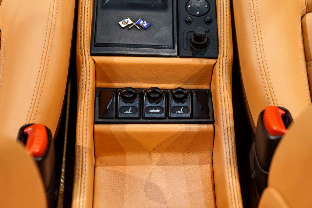 http://www.koenigseggchicago.com/galleria_images/156/156_p46_l.jpg