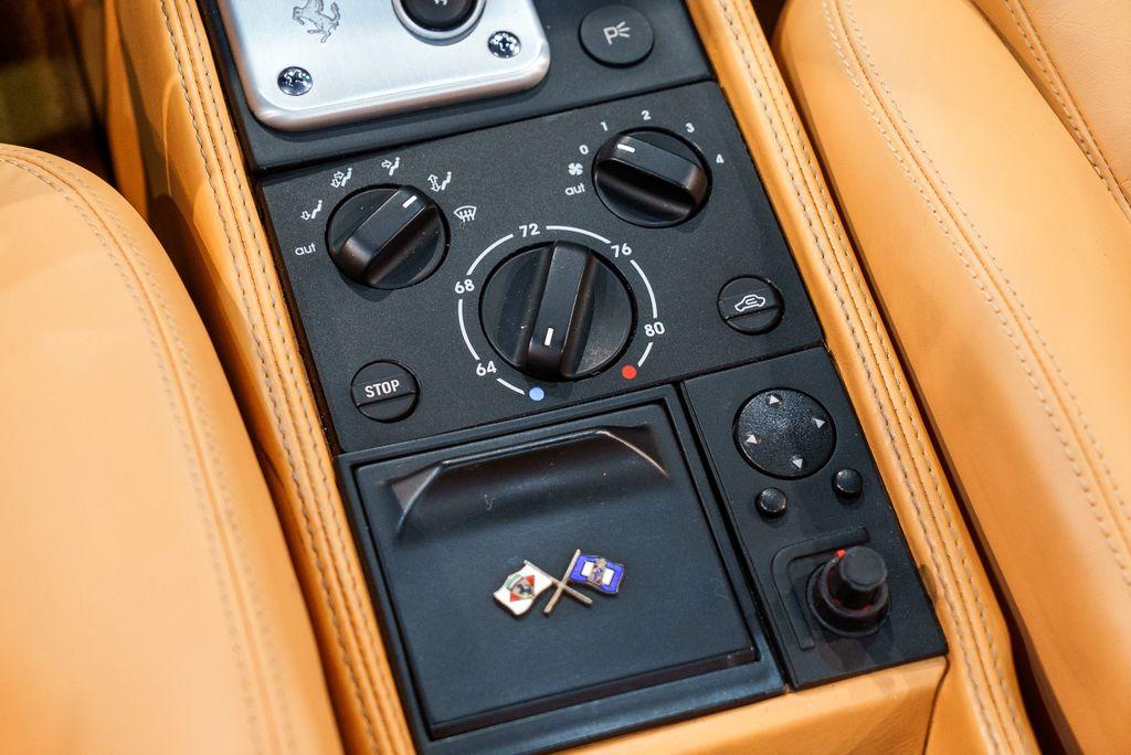http://www.koenigseggchicago.com/galleria_images/156/156_p48_l.jpg
