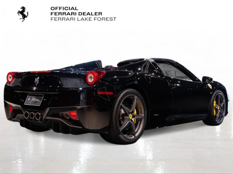 http://www.koenigseggchicago.com/galleria_images/157/157_p10_f.jpg