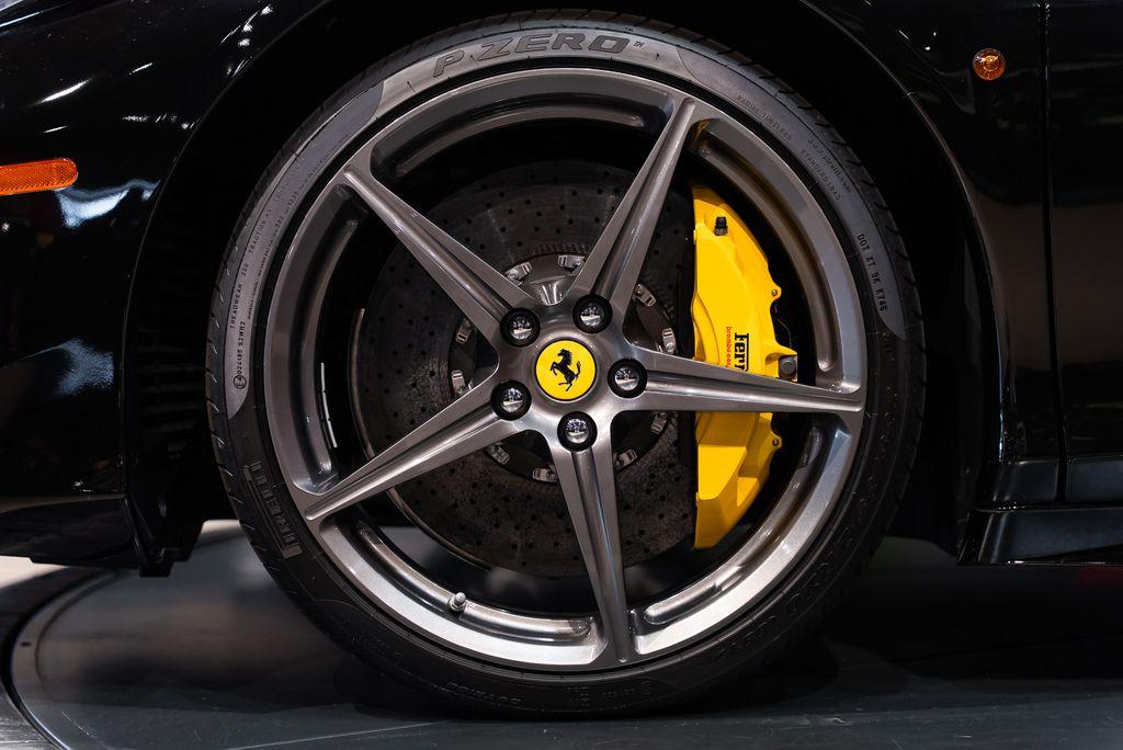 http://www.koenigseggchicago.com/galleria_images/157/157_p13_l.jpg