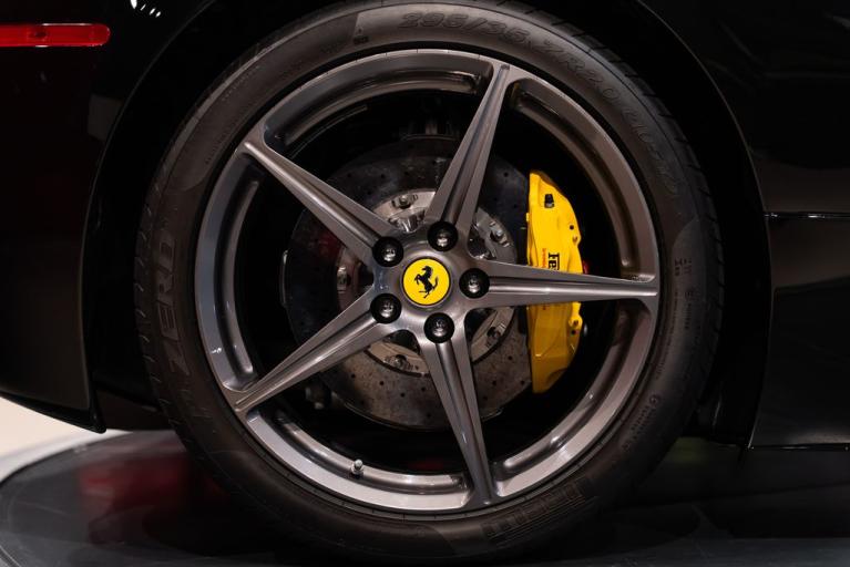 http://www.koenigseggchicago.com/galleria_images/157/157_p15_f.jpg