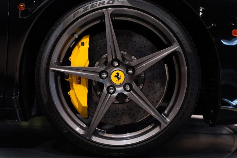 http://www.koenigseggchicago.com/galleria_images/157/157_p16_f.jpg
