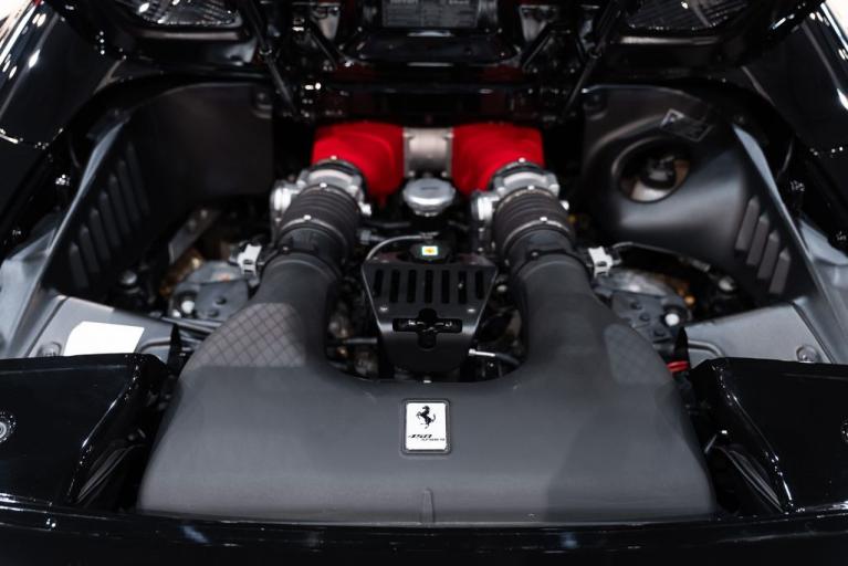 http://www.koenigseggchicago.com/galleria_images/157/157_p20_f.jpg