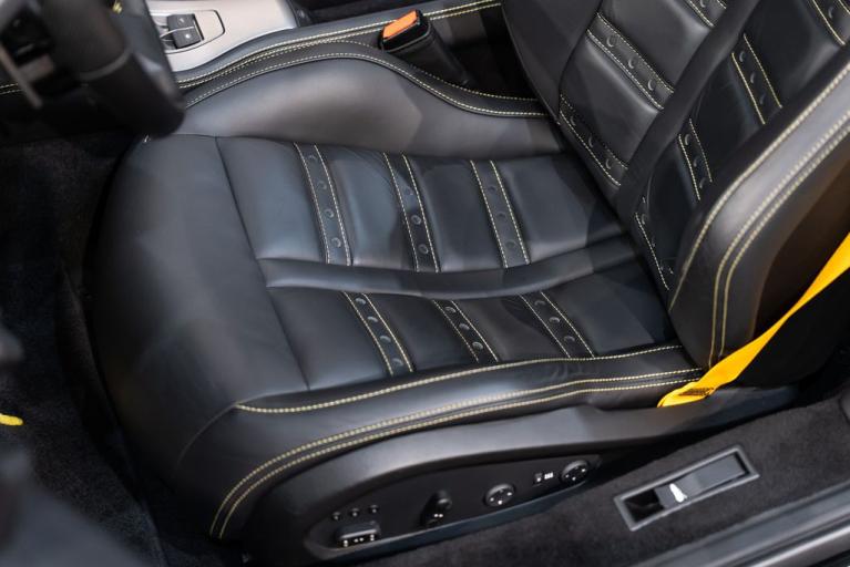 http://www.koenigseggchicago.com/galleria_images/157/157_p26_f.jpg