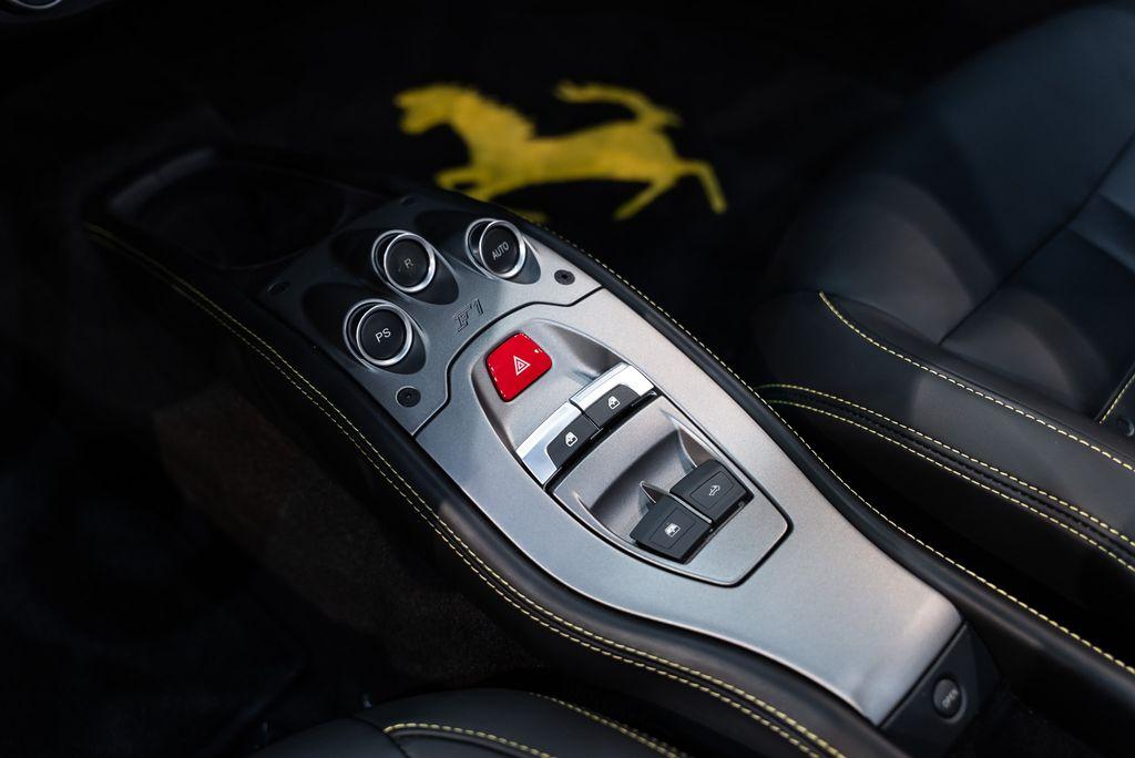 http://www.koenigseggchicago.com/galleria_images/157/157_p37_l.jpg