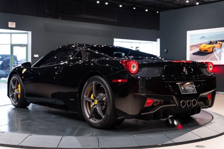 http://www.koenigseggchicago.com/galleria_images/157/157_p48_f.jpg