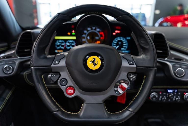 http://www.koenigseggchicago.com/galleria_images/157/157_p5_f.jpg