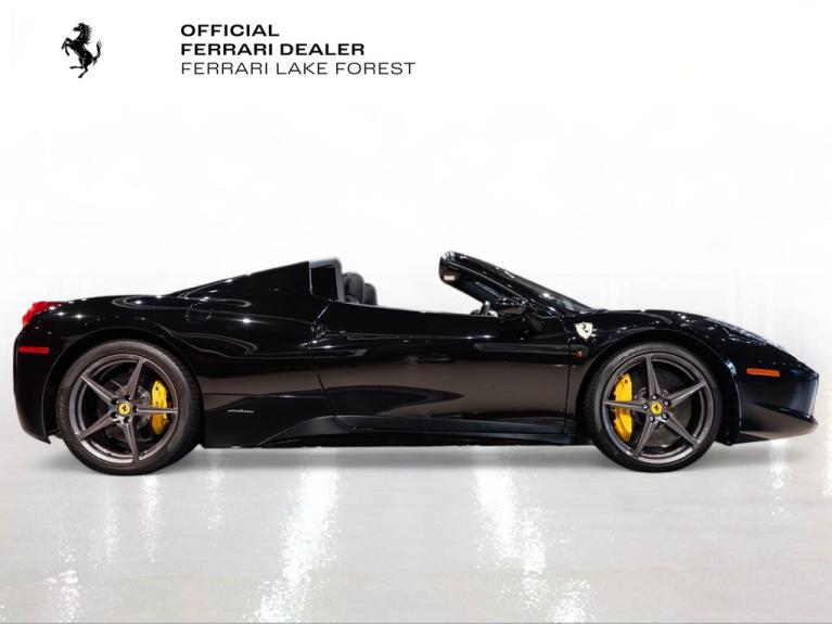 http://www.koenigseggchicago.com/galleria_images/157/157_p9_f.jpg