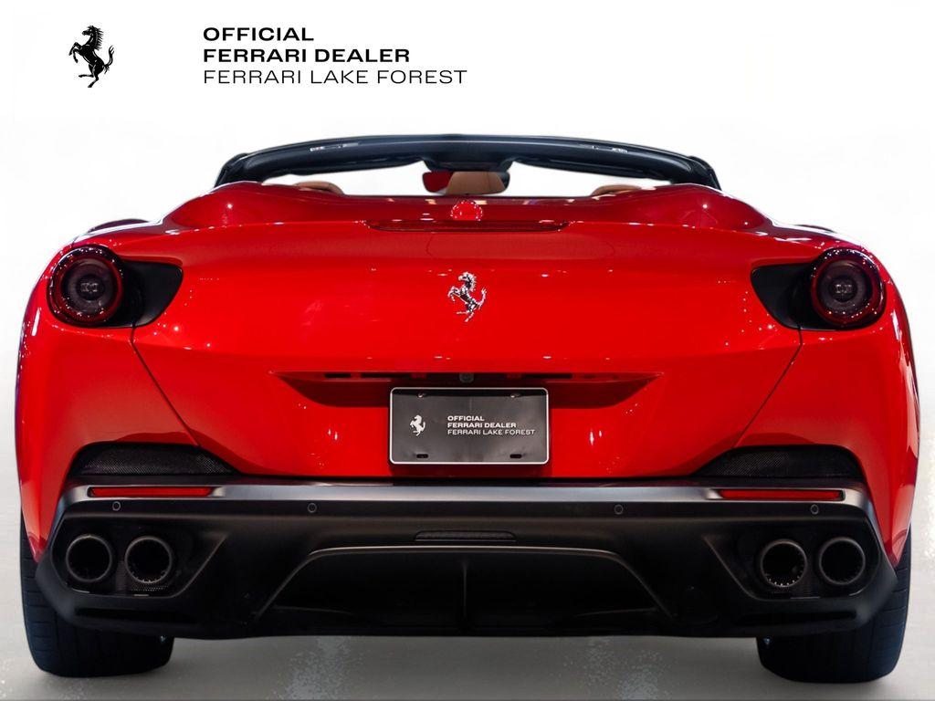 http://www.koenigseggchicago.com/galleria_images/158/158_p11_l.jpg