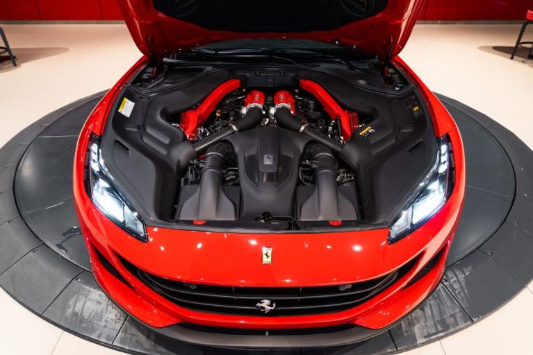http://www.koenigseggchicago.com/galleria_images/158/158_p18_f.jpg