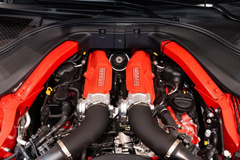 http://www.koenigseggchicago.com/galleria_images/158/158_p19_f.jpg